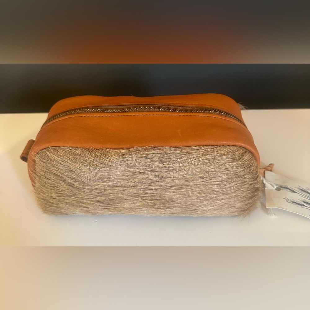 Animal Fur Hair Leather Dopp Toiletry Cosmetic Bag Red Rock Farm Hand Made NWT